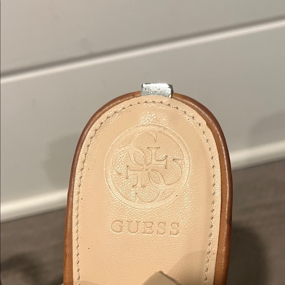 Guess Hennele Sandals Size 9.5 ***CLEARANCE*** - Picture 7 of 7